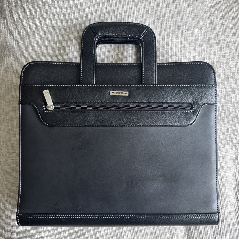 Franklin Covey Black Planner 3 Ring Binder Organizer Handles Leather Calculator